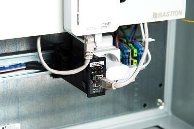 ИБП БАСТИОН SKAT SMART UPS-1000 IP65 SNMP Wi-Fi, 1000VA, 750W