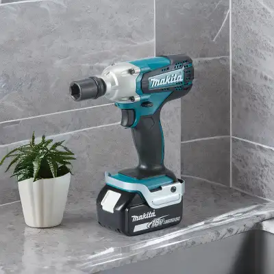 Гайковерт Makita DTW190RME аккум. патрон:квад.1/2" (кейс в комплекте)